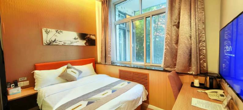 紫源假日酒店(兰州城市学院地铁站店)图片