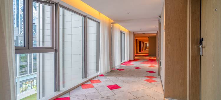 柏曼酒店(武汉光谷科技会展中心大悦城店)图片