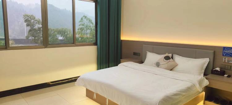 山居小舍(葛仙山风景区店)图片