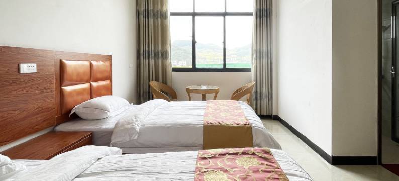 罗平金岭峰海驿站图片