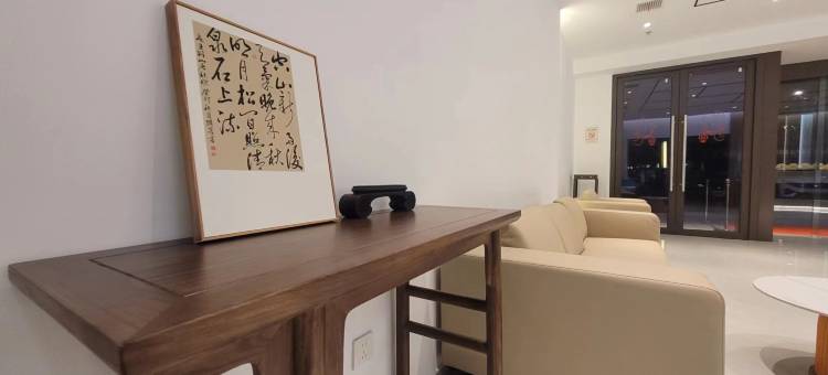 临潮公寓(海宁盐官观潮景区店)图片