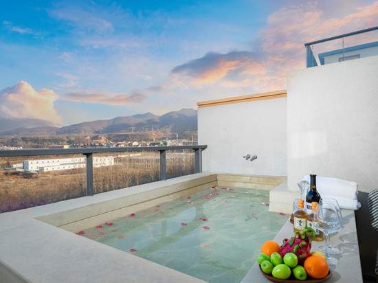 太白山城喧私汤民宿(无山居店)