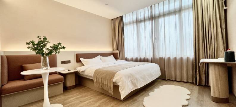 徕茵酒店(上海长海医院翔殷路地铁站店)图片