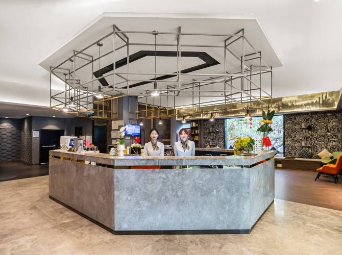 萬和至臻酒店(上海日月光打浦橋地鐵站店) 萬和至臻酒店(上海日月光打浦橋地鐵站店)