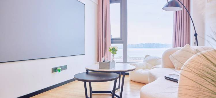 仟禧海景Loft公寓(龙光世纪商务中心高铁站店)图片