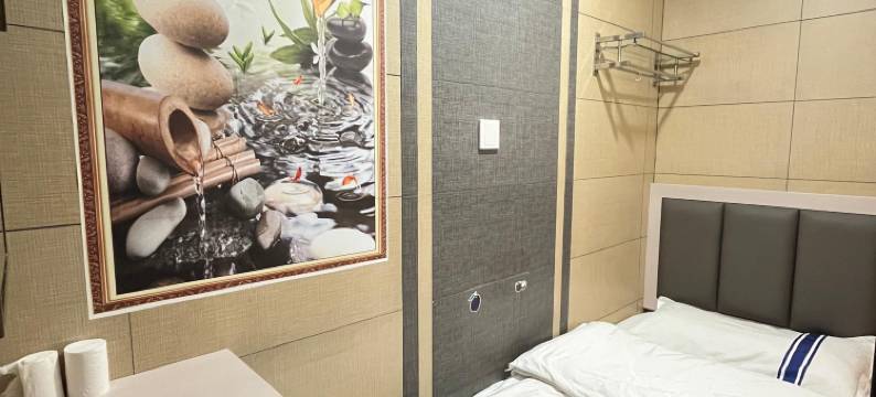 云城民宿(昆明火车站地铁站鑫都韵城店)图片