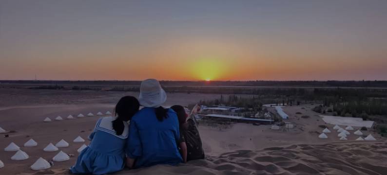 鸣山秘境·沙漠野奢宿集图片