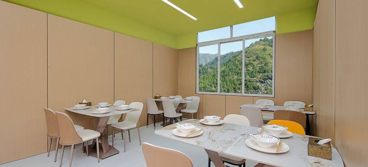 格林豪泰酒店(小金县店)图片