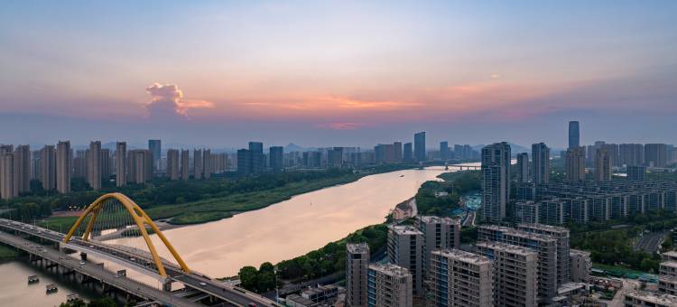 云峥酒店公寓(绍兴东站上百万和城店)图片