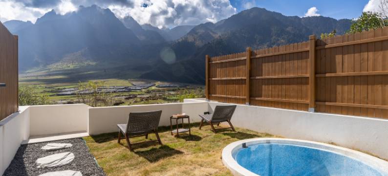 云孚里云宿·冶勒湖畔私汤民宿(冕宁冶勒湖店)图片