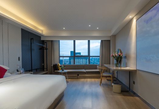 君贸酒店（金沙湖地铁站晓城天地店）外景图