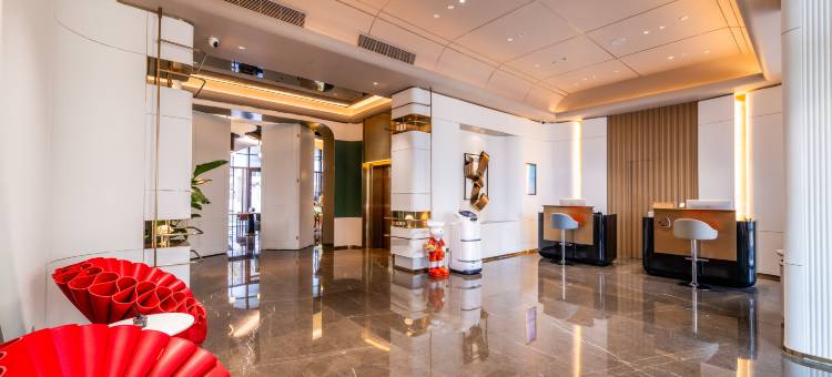 丽呈别院·玫宝酒店(石老人海水浴场体育中心店)图片