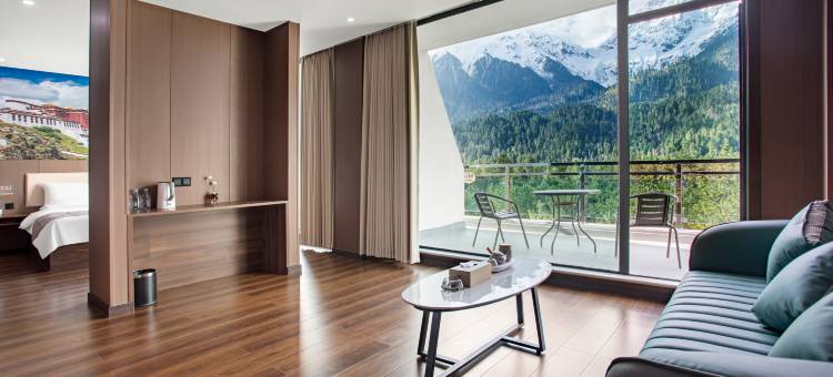 花美时酒店(波密店)图片