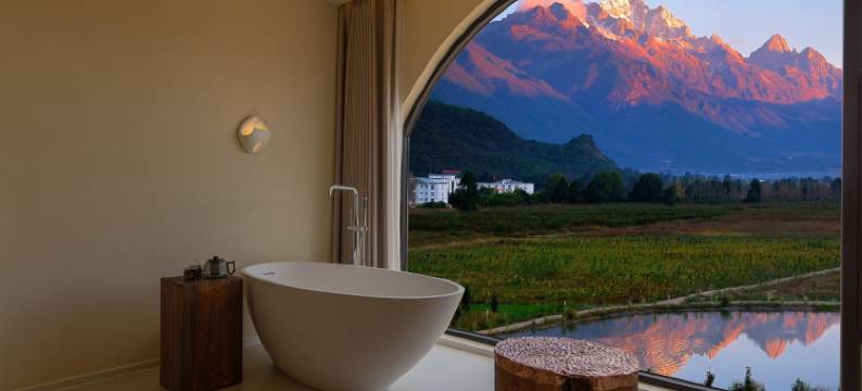 丽江・画中里|Lnside The Painting・日照金山观景美宿(束河古镇店)图片