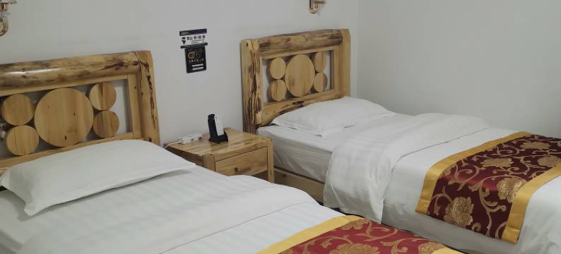 喀纳斯鸿瑞山庄(贾登峪店)图片