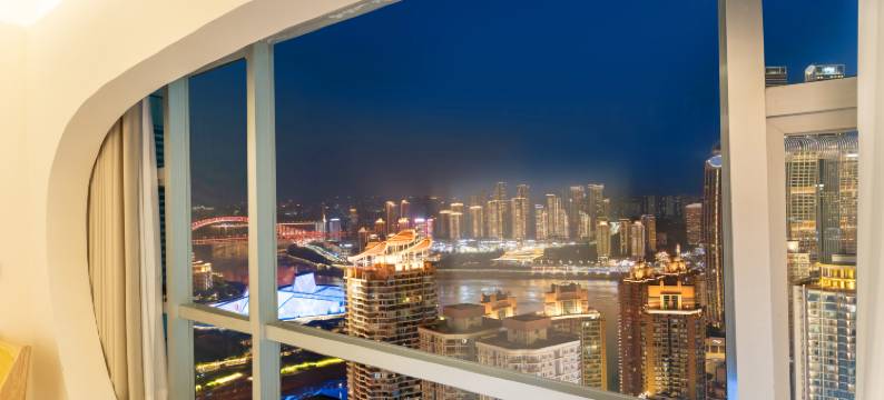 Cypria·浠乐泊雅·江景拾光智能轻奢美宿(重庆解放碑洪崖洞店)图片