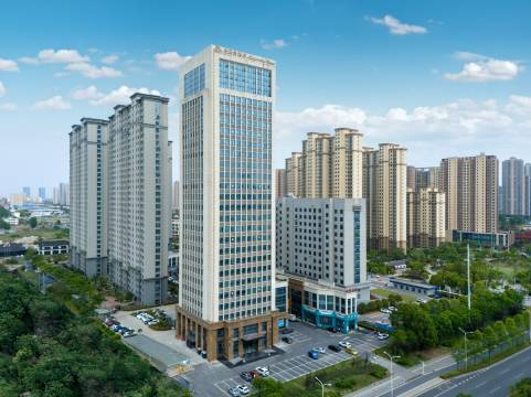 白玉兰酒店(襄州区政务中心店)