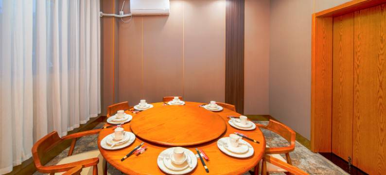 龙庭大酒店(那拉提旅游风景区店)图片