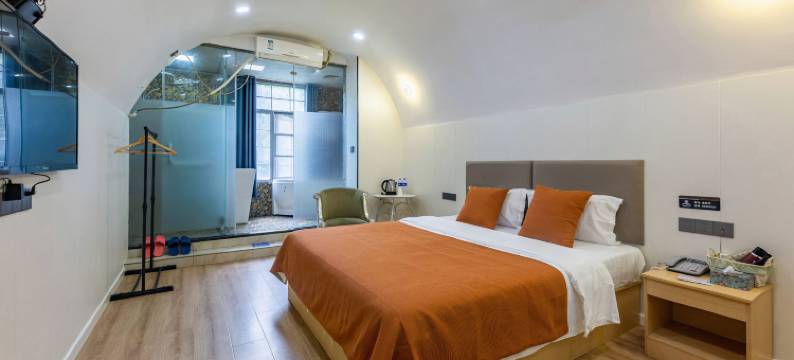 布町酒店(武汉江汉路步行街同济医学院附属协和医院店)图片