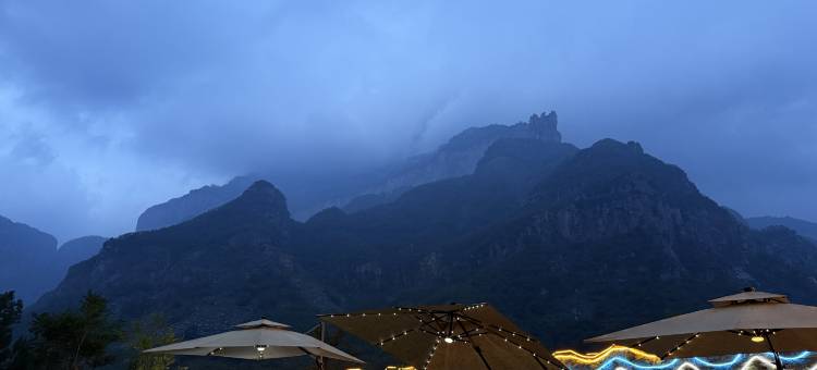 辉县八里沟峰粼居图片