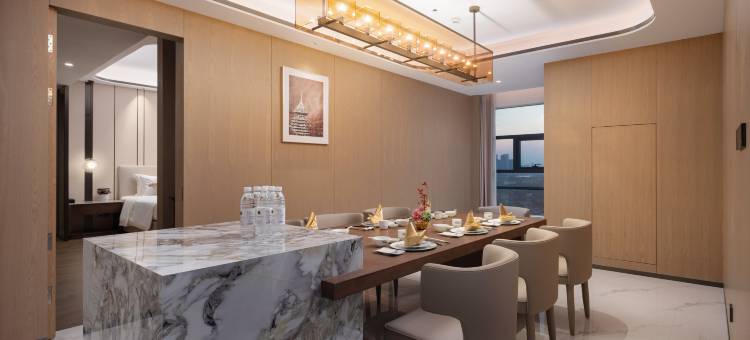 南宁五象饭店(南宁学院龙岗地铁站店)图片