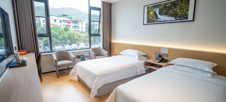 马边金河假日酒店图片