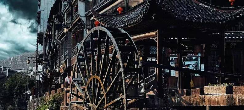 梦缘·一线江景·沱江精品民宿(凤凰古城虹桥店)图片