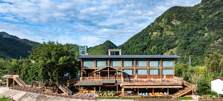 山野·望山·泳池溯溪·臻选度假美墅(皖南川藏线月亮湾景区店)图片