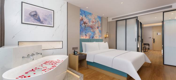 白玉兰酒店(锦州凌海九华山公园店)图片