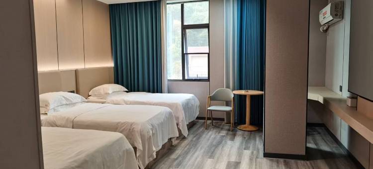 派酒店(贺州远东商城缤纷环球城店)图片