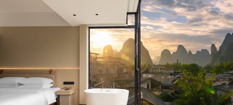 千峰里酒店(兴坪古镇20元背景风景区店)图片