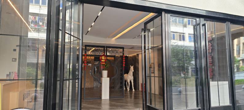 唐南轻寓(中山大学唐家湾古镇店)图片