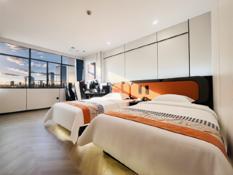 飓龙电竞酒店(高安鹏泰百货店)