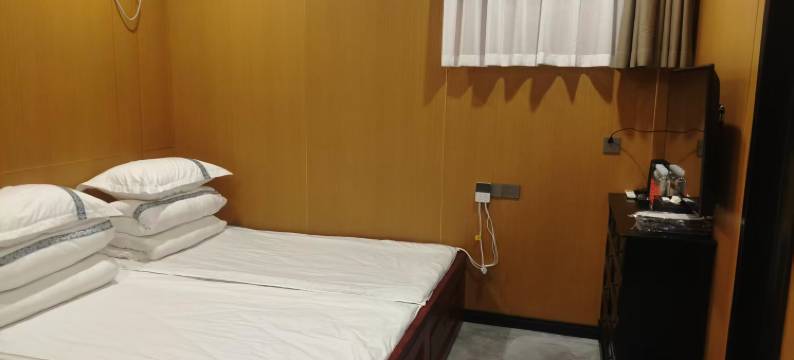 查干湾山庄图片