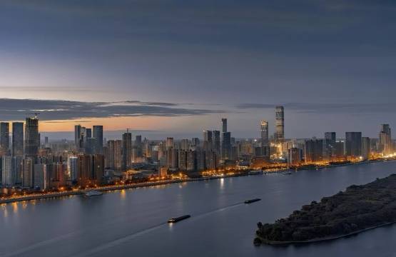 范思江景酒店(长沙五一广场碧沙湖地铁站店)图片