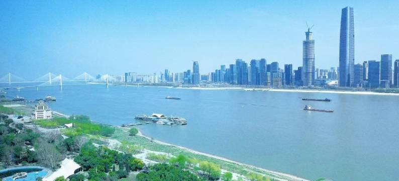 汲暮江景民宿(武汉汉口江滩店)图片