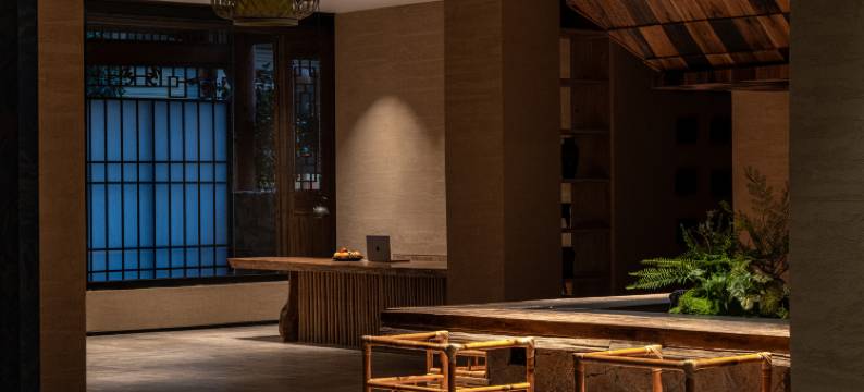 花原温泉酒店(磨西古镇店)图片