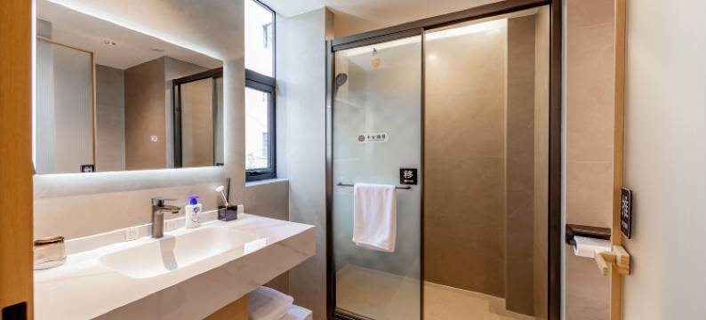 舟山千里马智慧酒店(普陀山机场半升洞码头店)图片