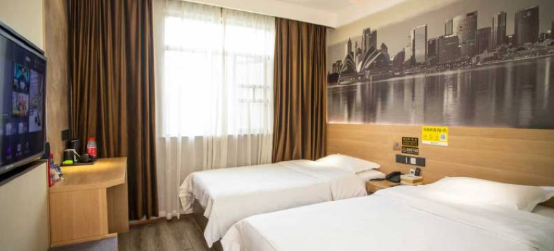 鹿佳主题酒店(襄阳人民广场拉美步行街店)图片