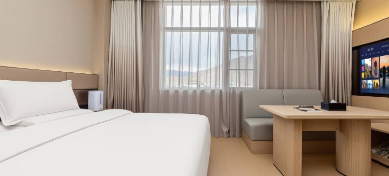 御鑫酒店(西藏大学万达广场店)图片