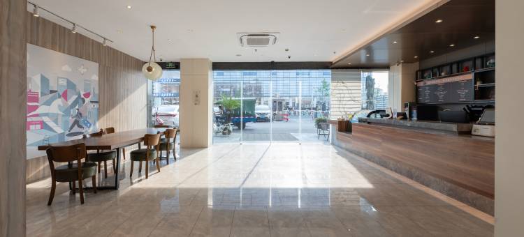 汉庭优佳酒店(上海金运路地铁站店)图片