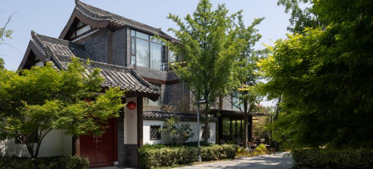 半塘民宿(开封清明上河园万岁山武侠城店)图片