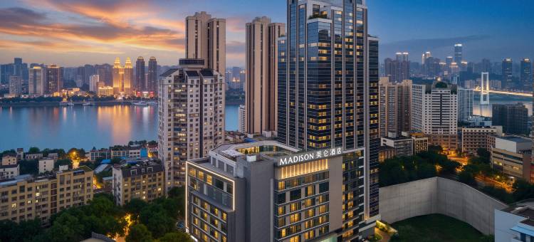 重庆解放碑步行街美仑酒店图片