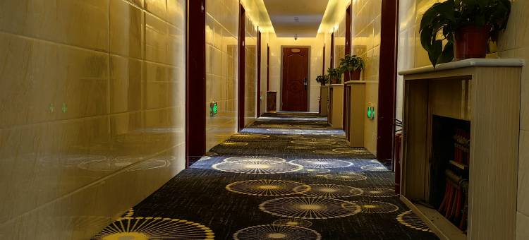 巴青琼五大酒店图片