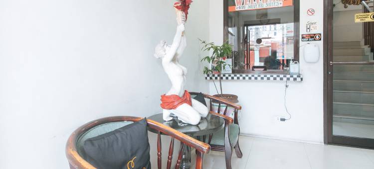 帕拉纳克市4720西尔弗里奥套房酒店(4720 Silverio Suites Paranaque City)图片