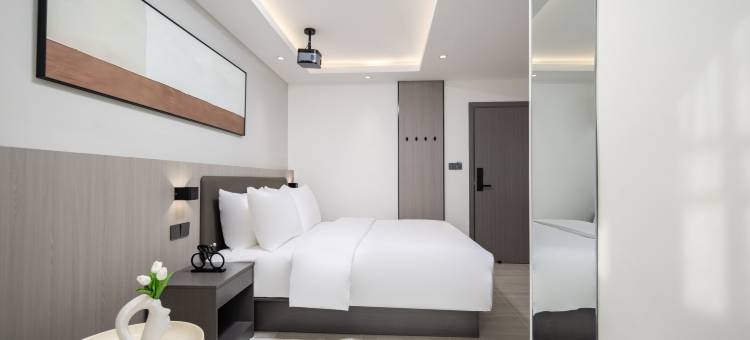 乐东朵莱影院酒店(黄流车站店)图片