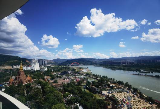 西双版纳景洪景悦澜庭酒店(告庄星光夜市店)图片