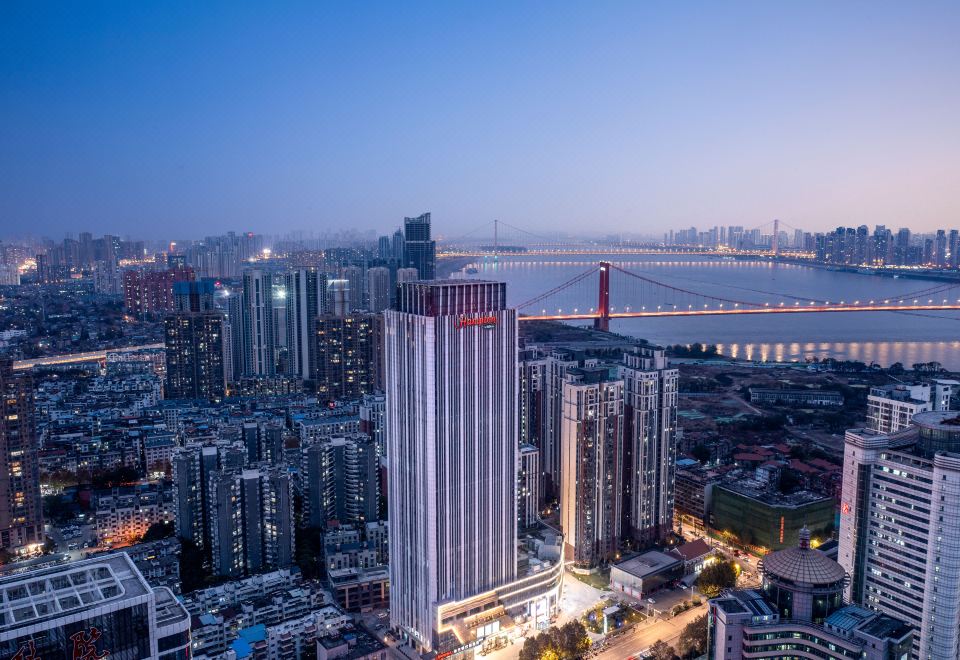 武汉黄鹤楼希尔顿欢朋酒店外景图