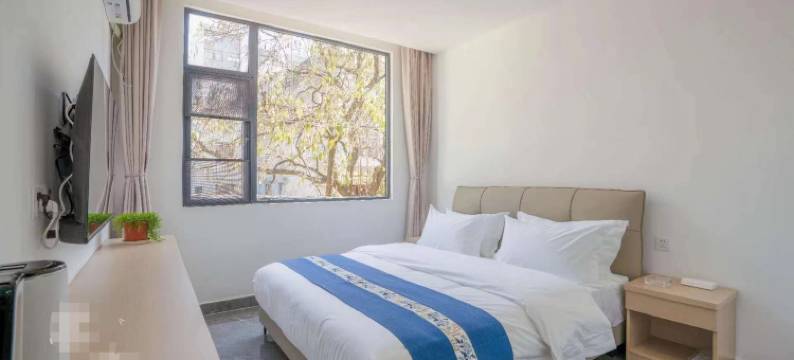 红映塘民宿(昆明长水机场店)图片