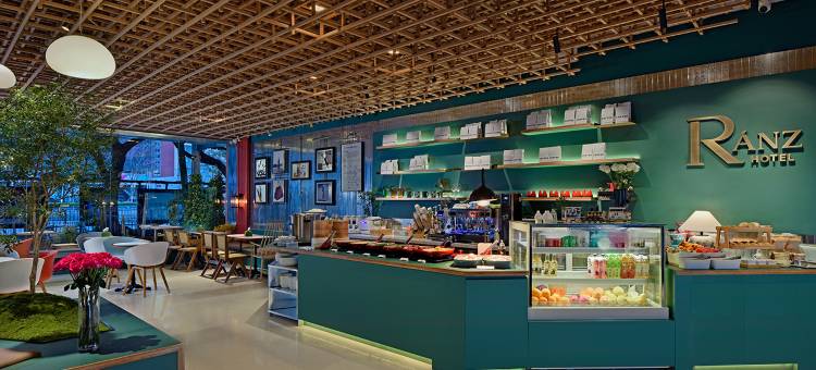 深圳南山南油服装批发城RANZ兰兹酒店(蛇口沃尔玛店)图片